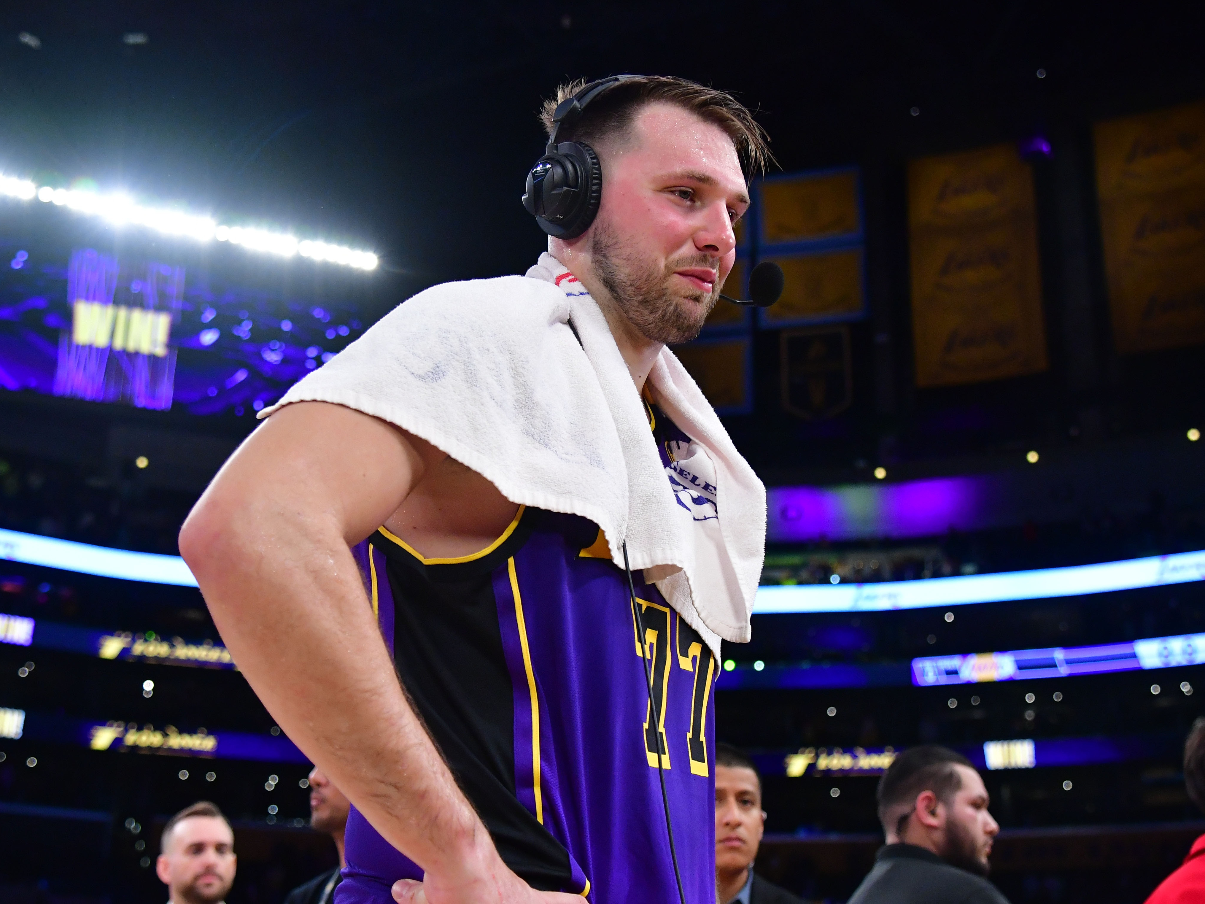 包含转会期NBA总决赛传出新动向;密尔沃基雄鹿刷新队史纪录;管理层表态:更衣室稳定;更衣室氛围转暖的词条 包含转会期NBA总决赛传出新动向;密尔沃基雄鹿刷新队史纪录;管理层表态:更衣室稳定;更衣室氛围转暖的词条