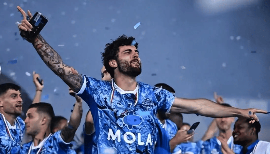 爱游戏博彩平台 -纽约尼克斯迎意甲关键赛，集结日状态回暖，更衣室稳定，年轻球员得到机会的简单介绍